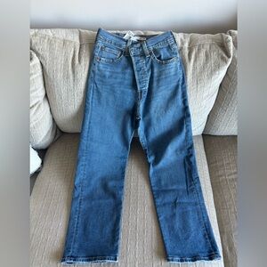 Levi’s - Ribcage Straight Ankle (Size 26)